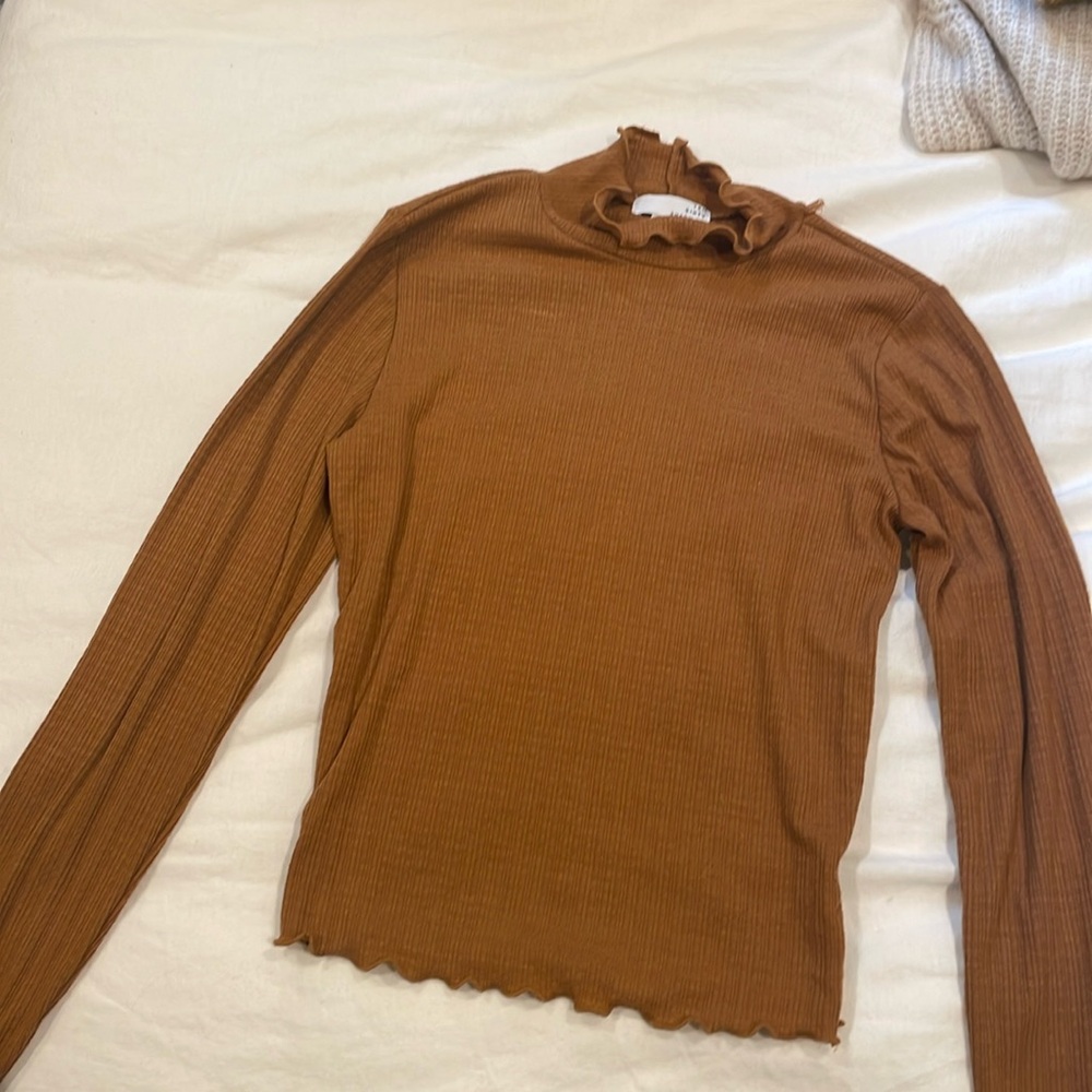 copper turtle neck never worn